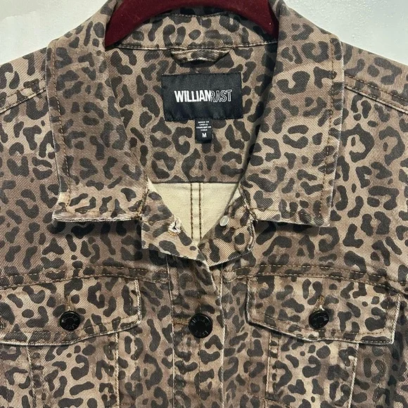 William Rast Wild Cheetah Print Denim Jacket with Structured Silhouette - Picture 7 of 10